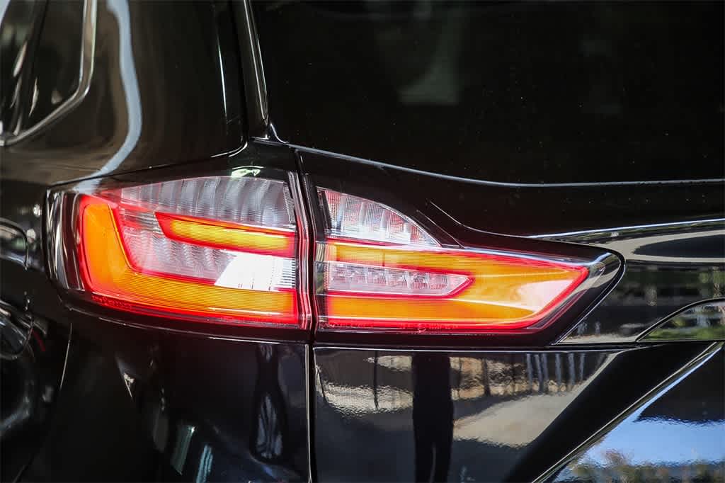Thumbnail: 2021 Ford Edge - 9