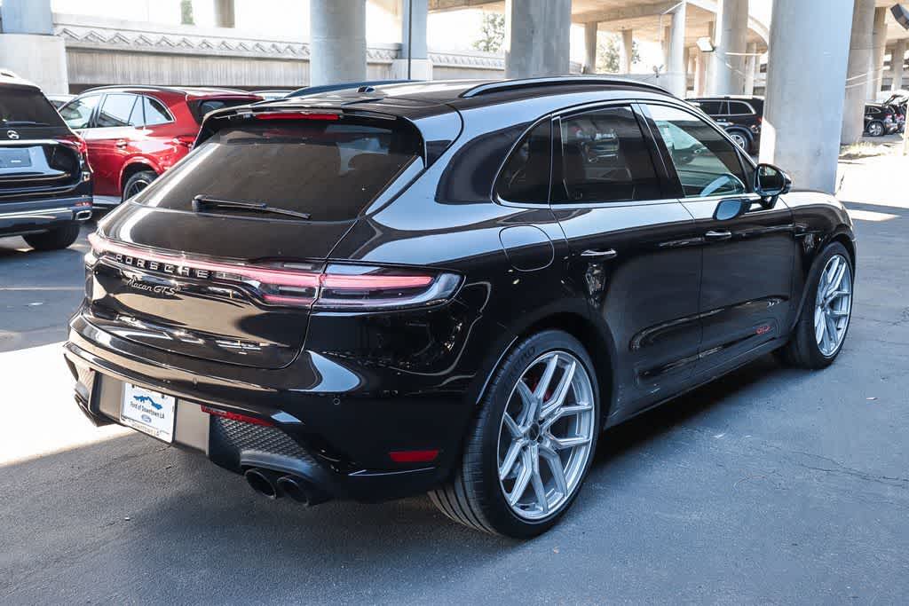 Thumbnail: 2024 Porsche Macan - 6
