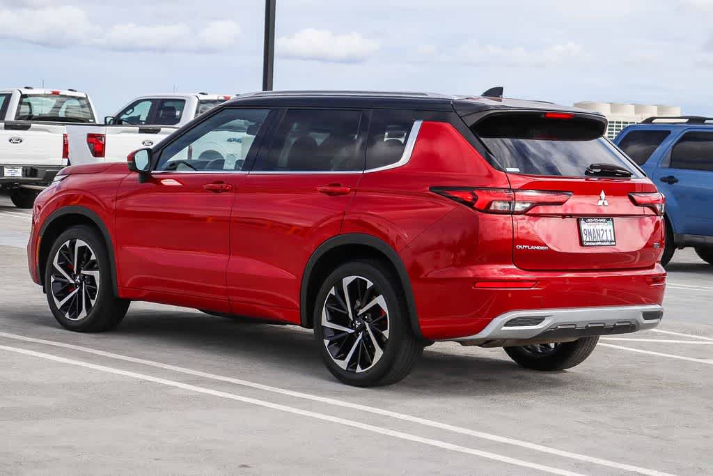 Thumbnail: 2023 Mitsubishi Outlander - 6