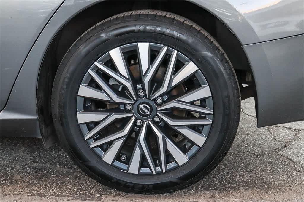 Thumbnail: 2024 Nissan Altima - 10