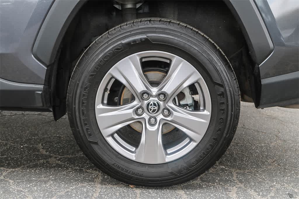 2022 Toyota RAV4 XLE 11