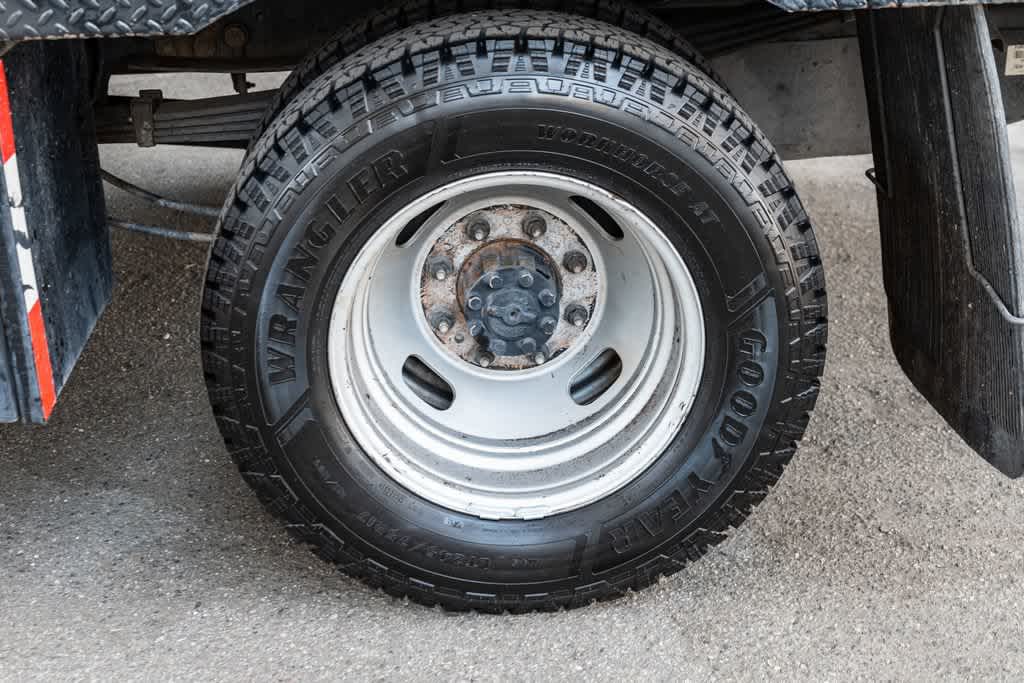 2020 Ford F-350 Super Duty Chassis Cab XL - Photo 12