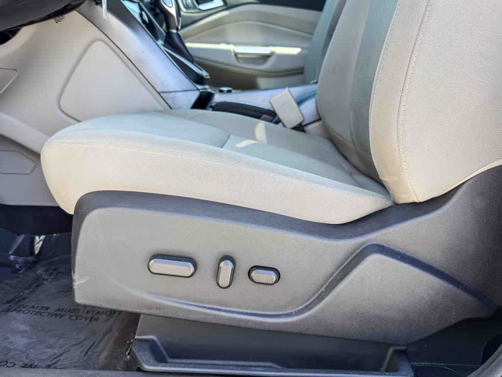 Thumbnail: 2017 Ford C-Max - 18