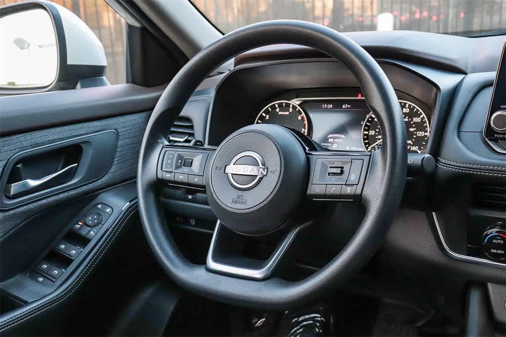 Thumbnail: 2023 Nissan Rogue - 16