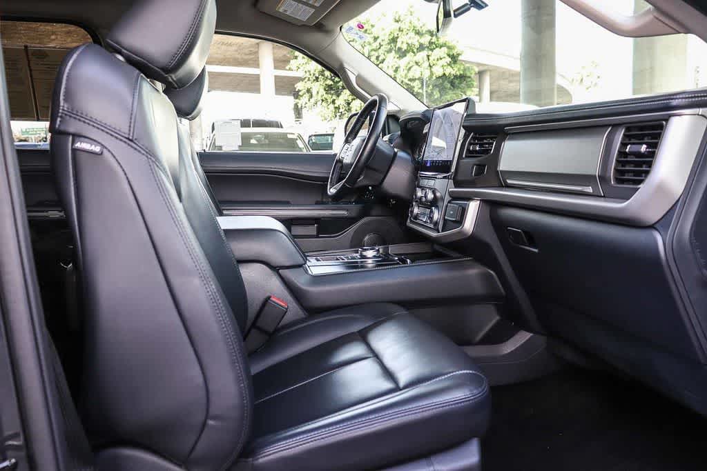 Thumbnail: 2022 Ford Expedition - 16