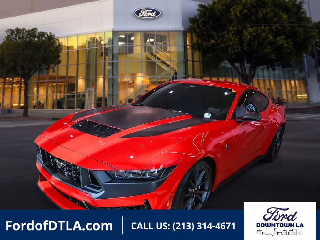 2025 Ford Mustang Dark Horse's photo