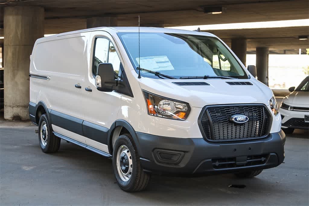 2025 Ford Transit photo 3