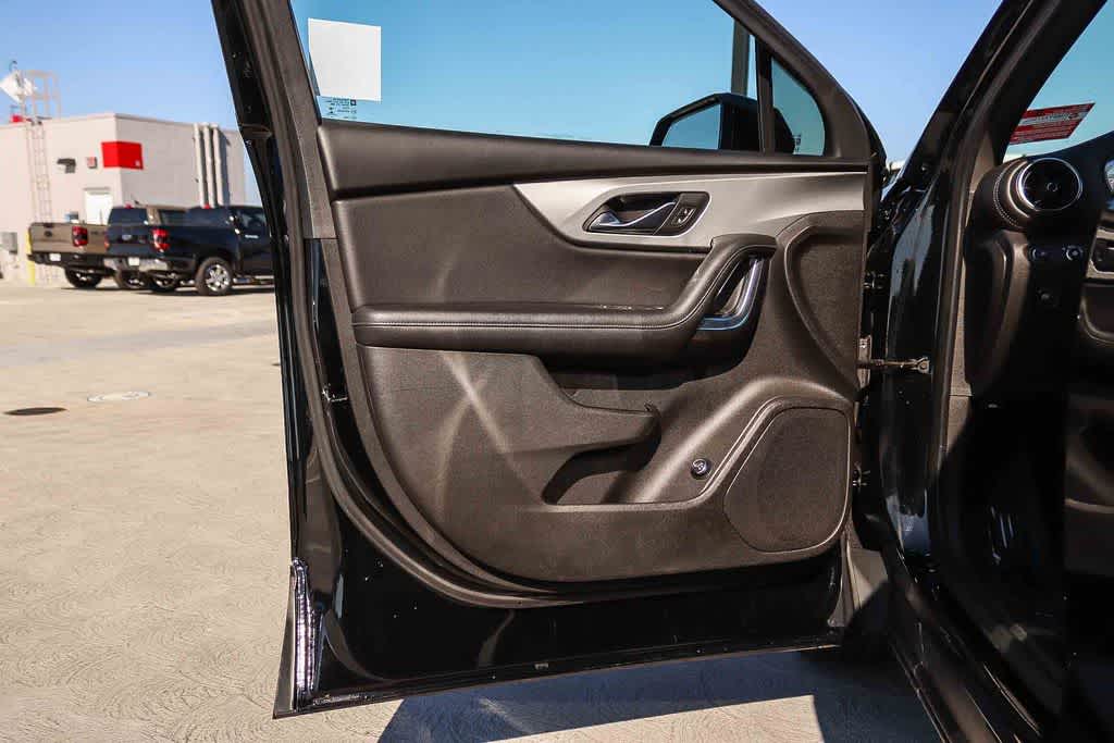 Thumbnail: 2020 Chevrolet Blazer - 21