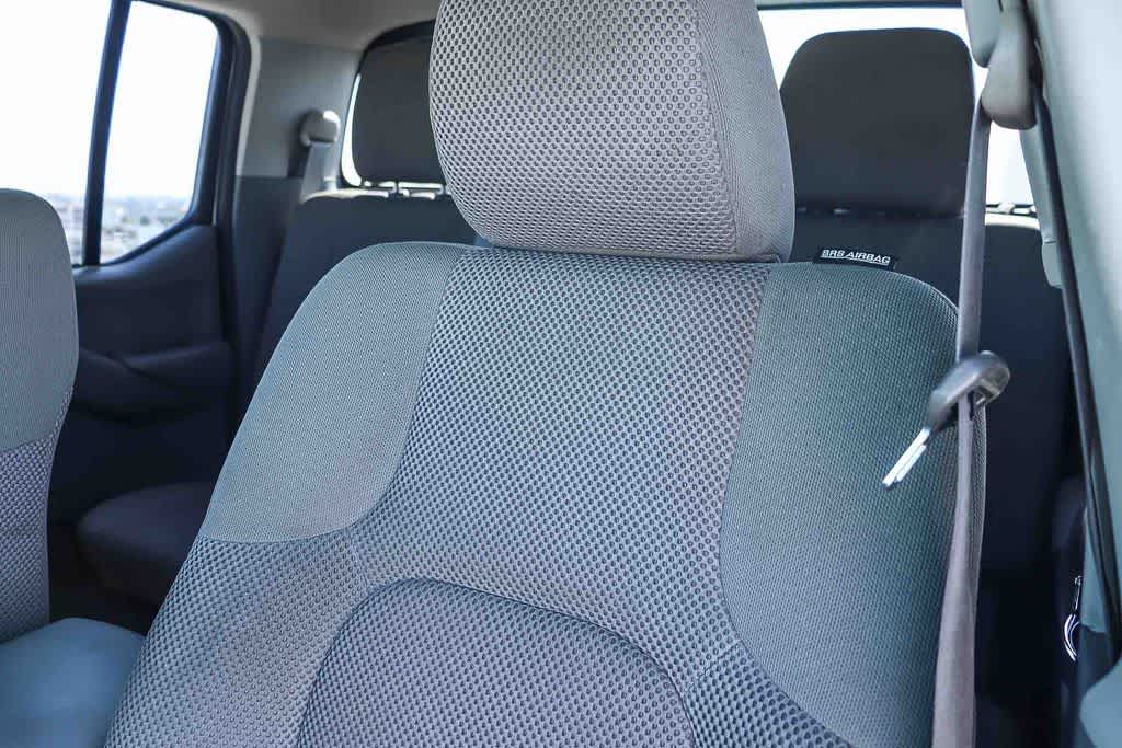 Thumbnail: 2015 Nissan Frontier - 25