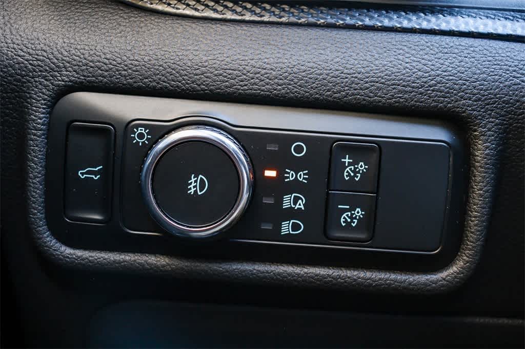 Thumbnail: 2024 Ford Explorer - 25