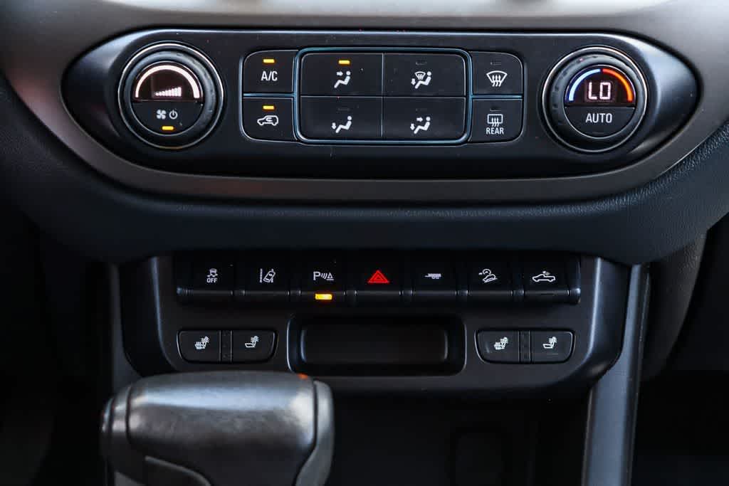 Thumbnail: 2021 Chevrolet Colorado - 13