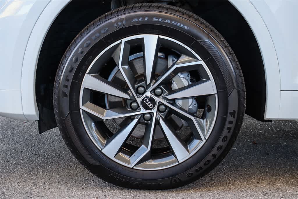 Thumbnail: 2023 Audi Q5 - 12