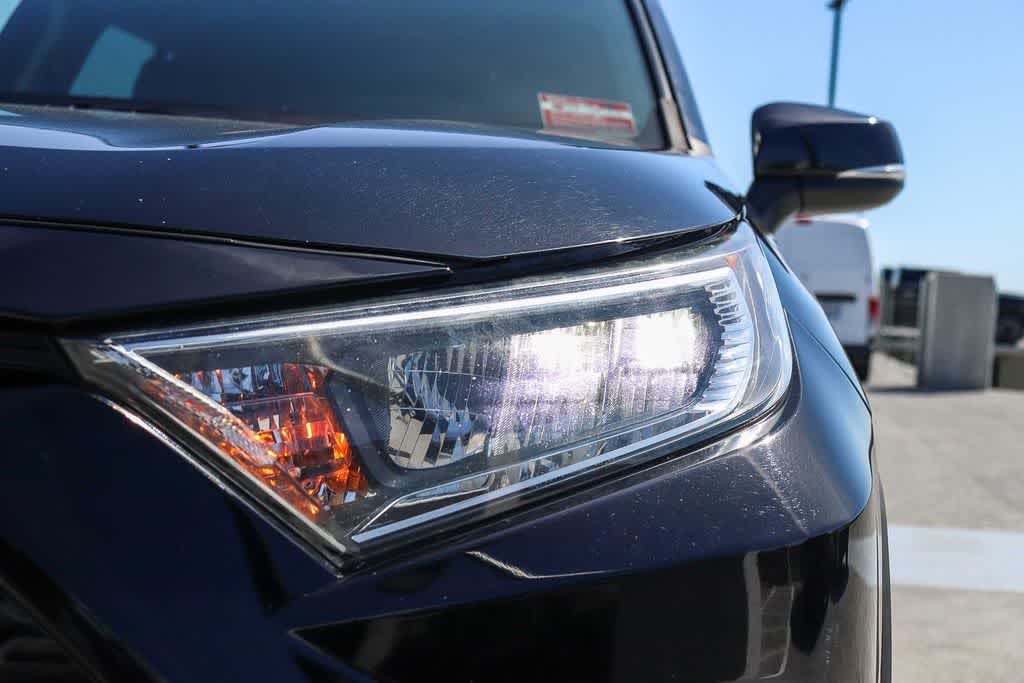 Thumbnail: 2021 Toyota RAV4 - 6