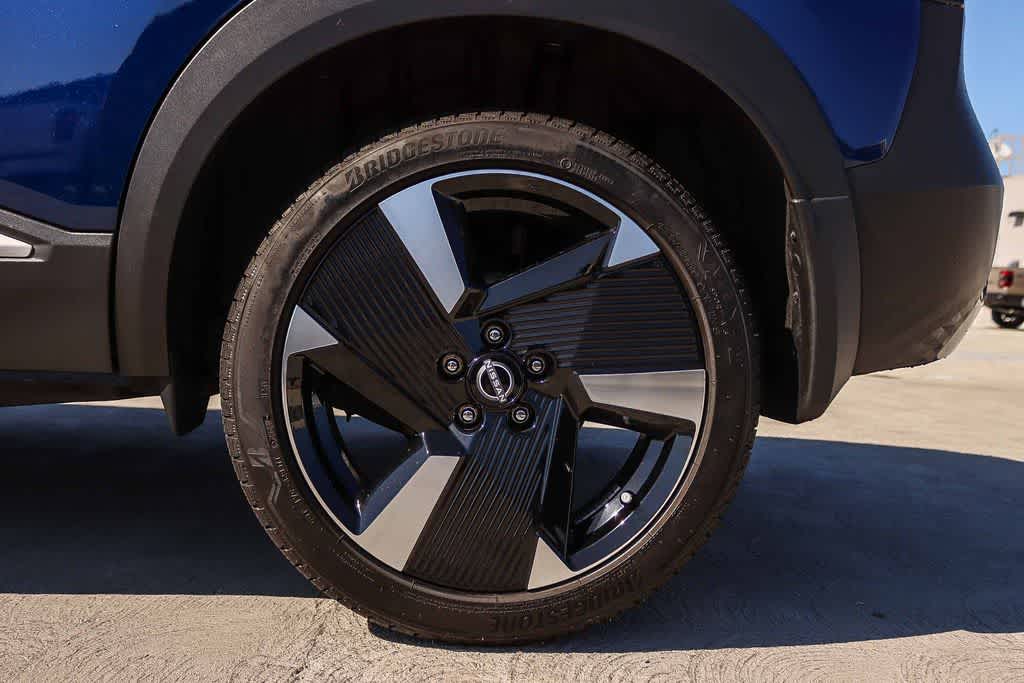 Thumbnail: 2025 Nissan Kicks - 9