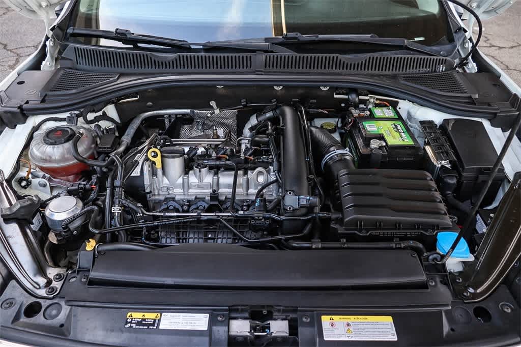 Thumbnail: 2021 Volkswagen Jetta - 32