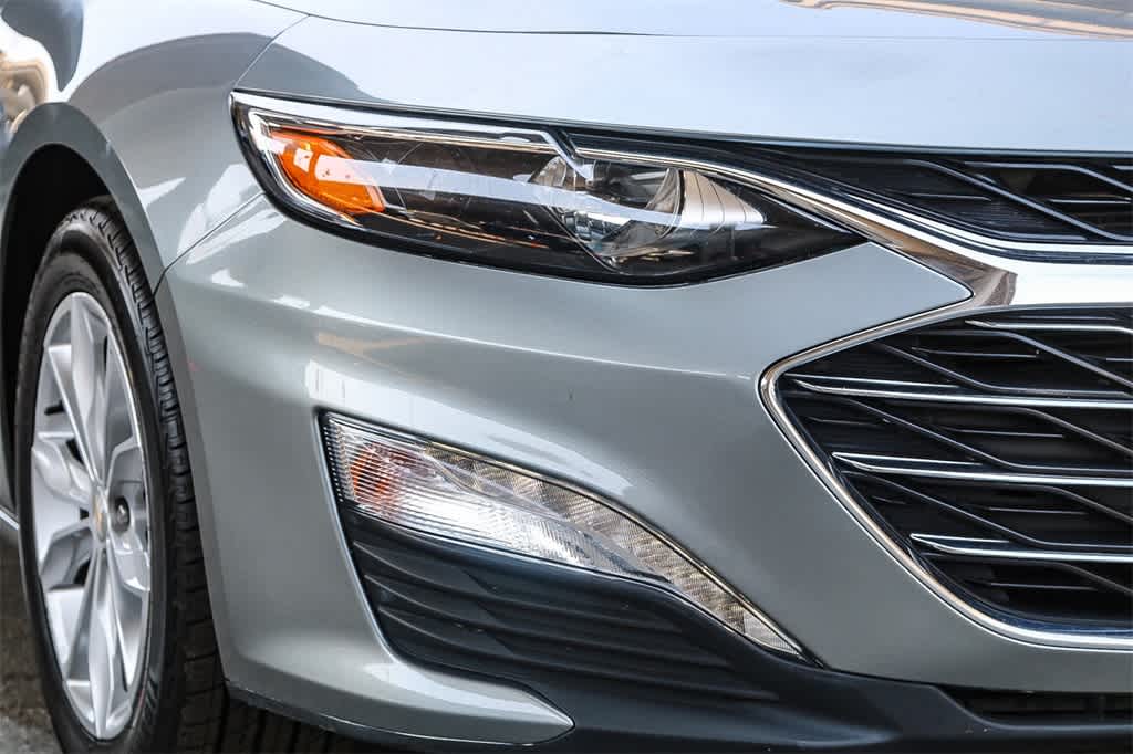 Thumbnail: 2023 Chevrolet Malibu - 4