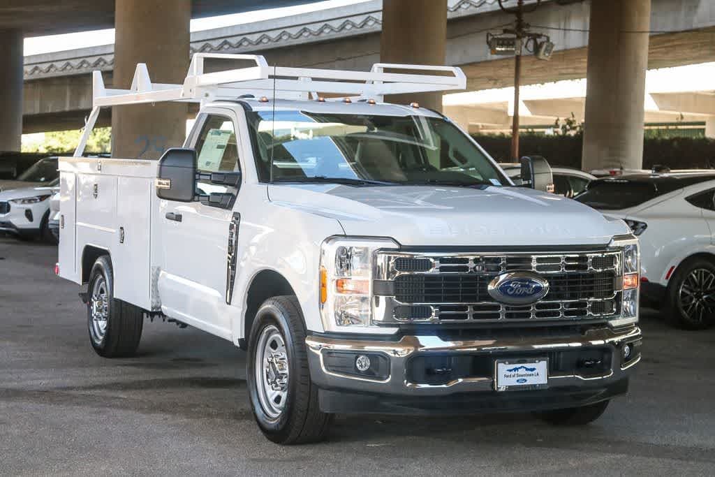 New 2026 Ford Chassis Cab F-350 XL TRUCK