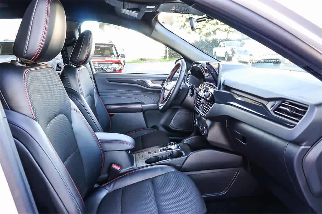 Thumbnail: 2025 Ford Escape - 17