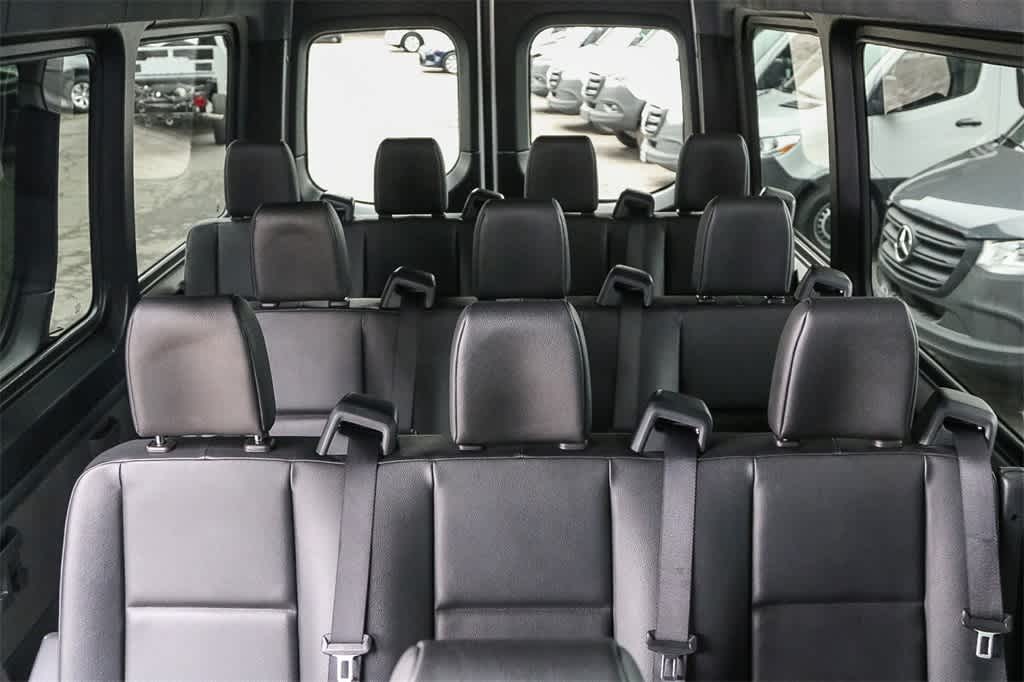 Thumbnail: 2020 Mercedes-Benz Sprinter - 17