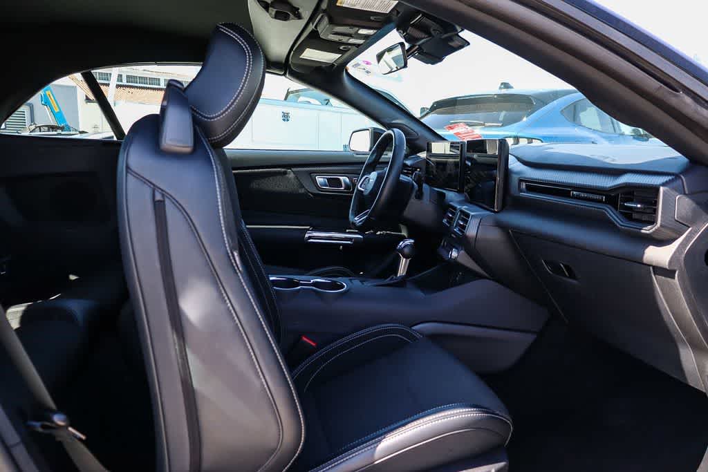 Thumbnail: 2025 Ford Mustang - 19