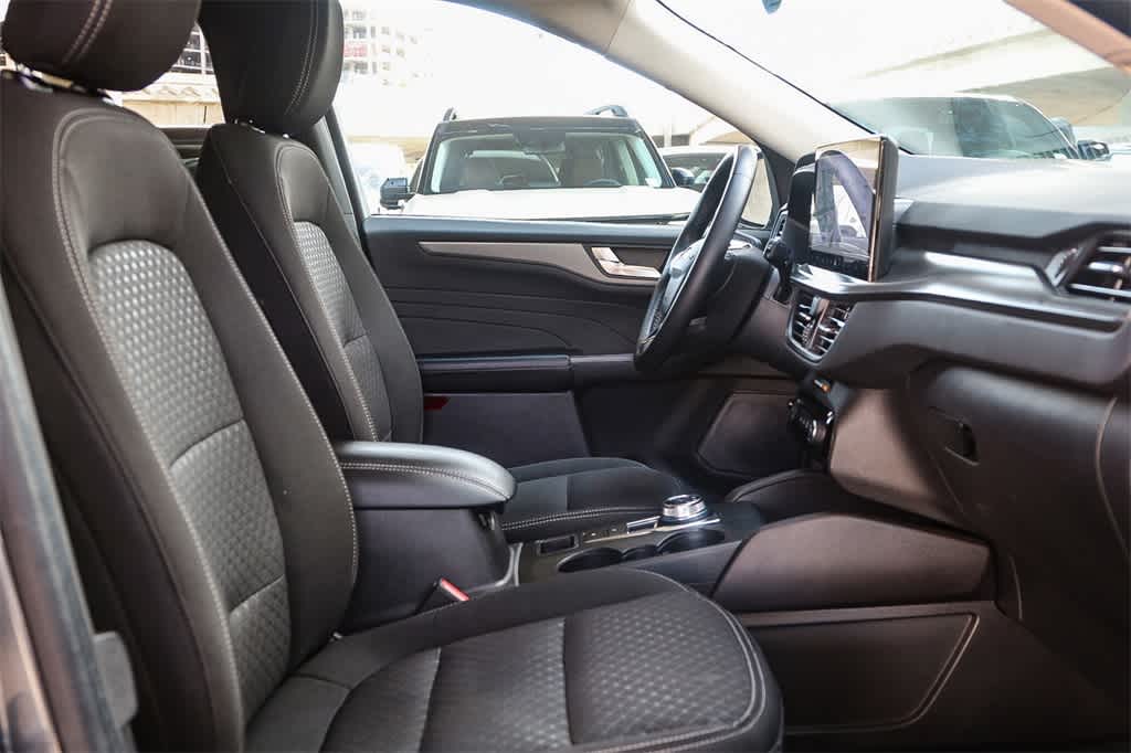 Thumbnail: 2023 Ford Escape - 16