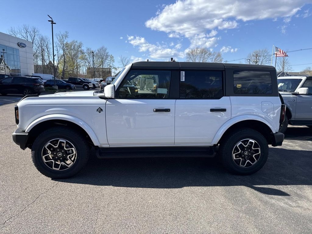 New 2026 Ford Bronco Outer Banks SUV