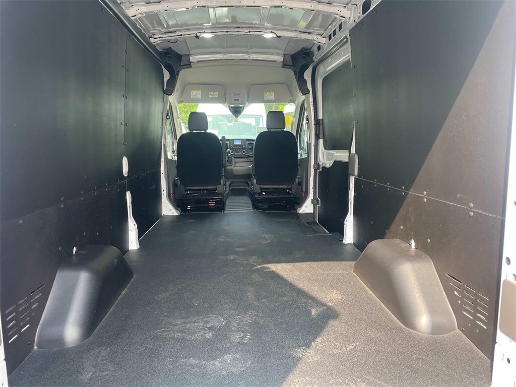 2025 Ford Transit Cargo Van photo 4