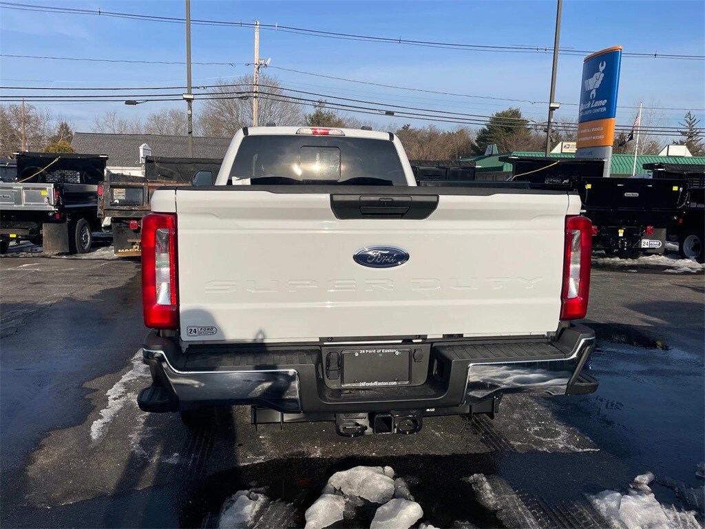 2025 Ford F-250 XL photo 3