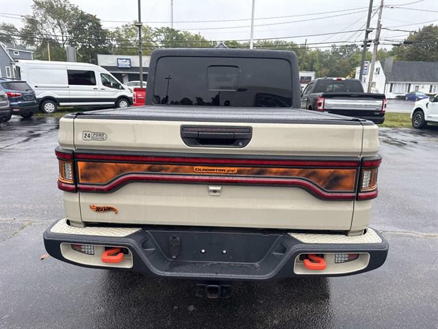 2022 Jeep Gladiator Mojave photo 3