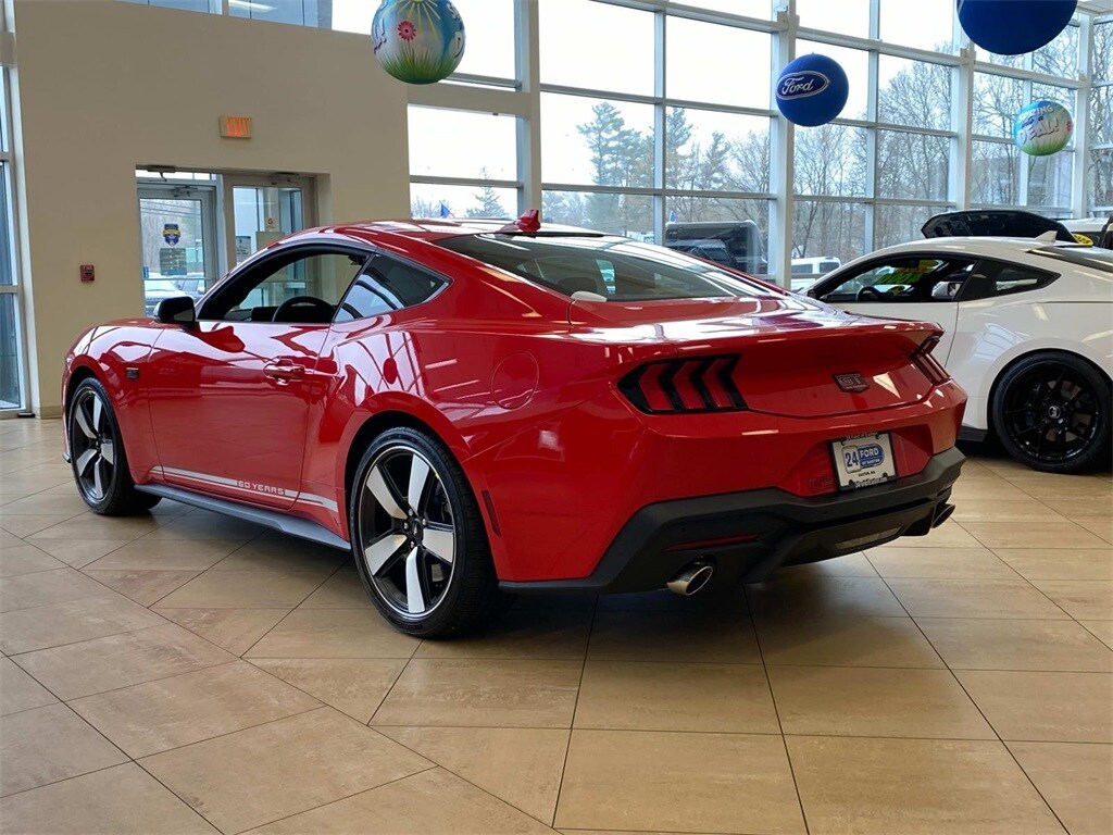 2025 Ford Mustang GT Premium photo 4