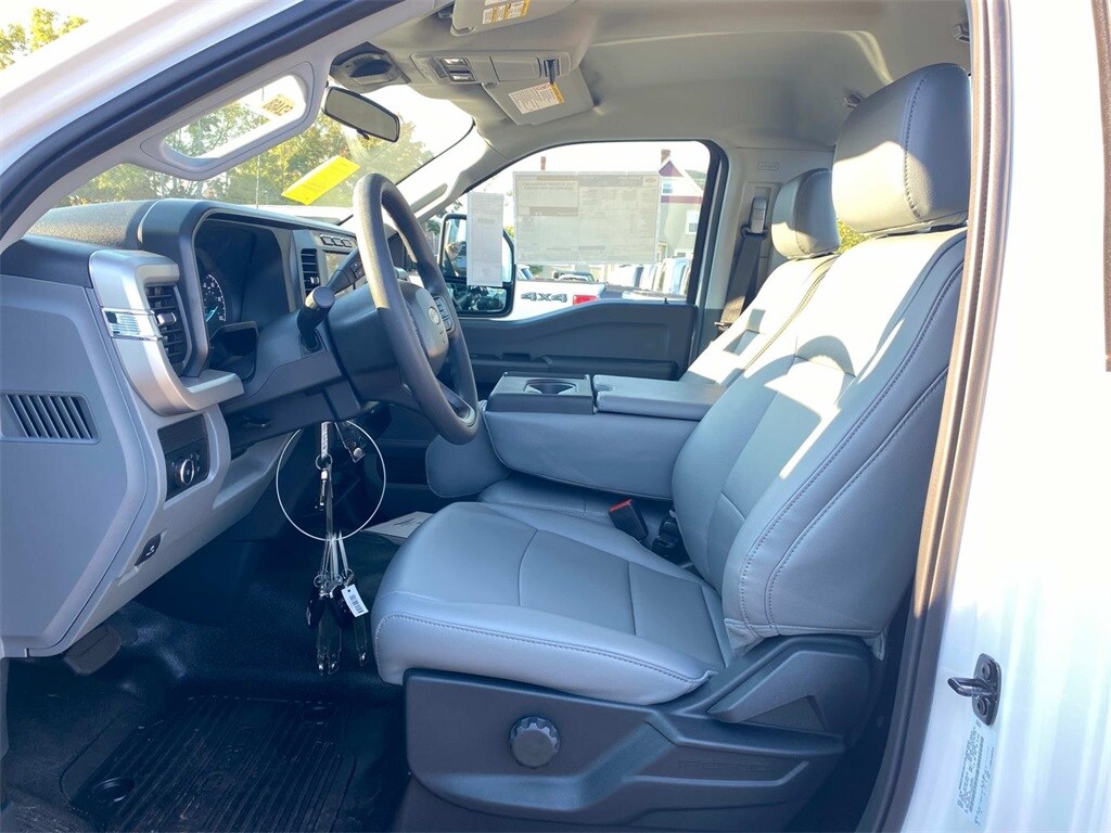 2024 Ford F-550 photo 4