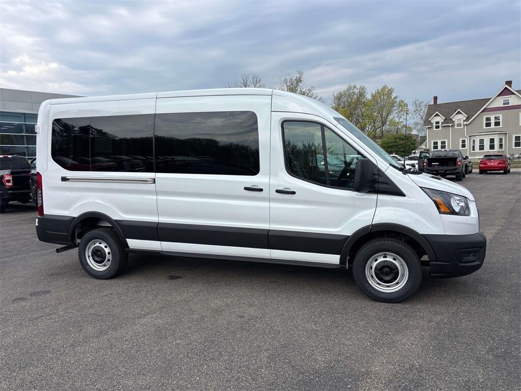 2025 Ford Transit Cargo Van photo 2