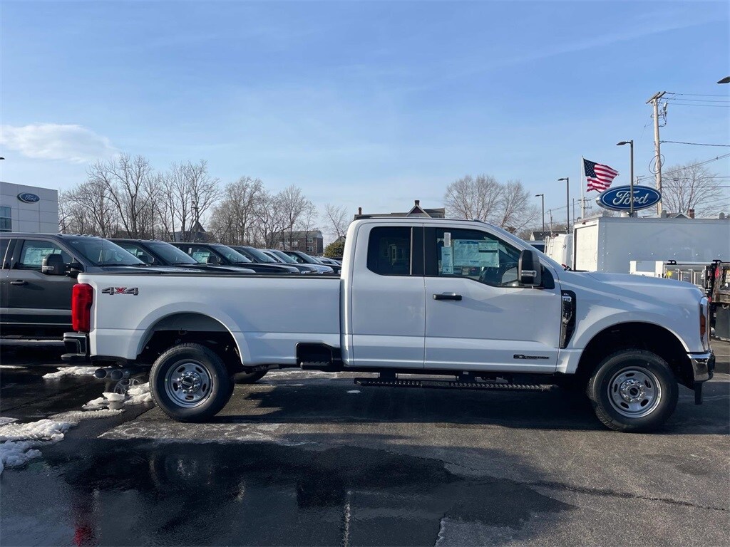 2025 Ford F-250 XL photo 2