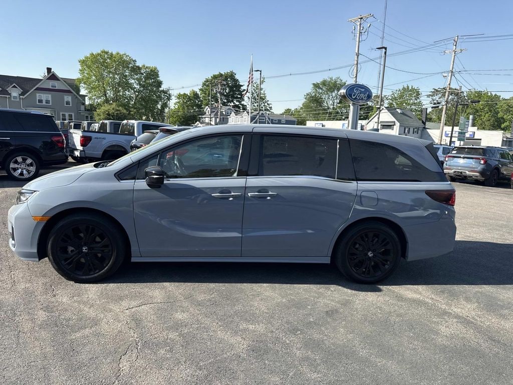 Used 2025 Honda Odyssey Sport-L Passenger Van