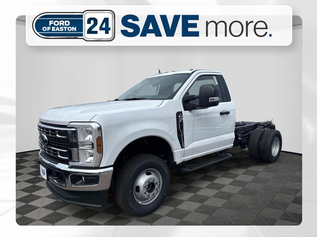2026 Ford F-350 Super Duty Chassis Cab