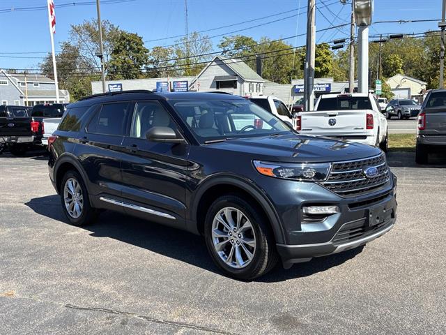 2022 Ford Explorer XLT photo 2