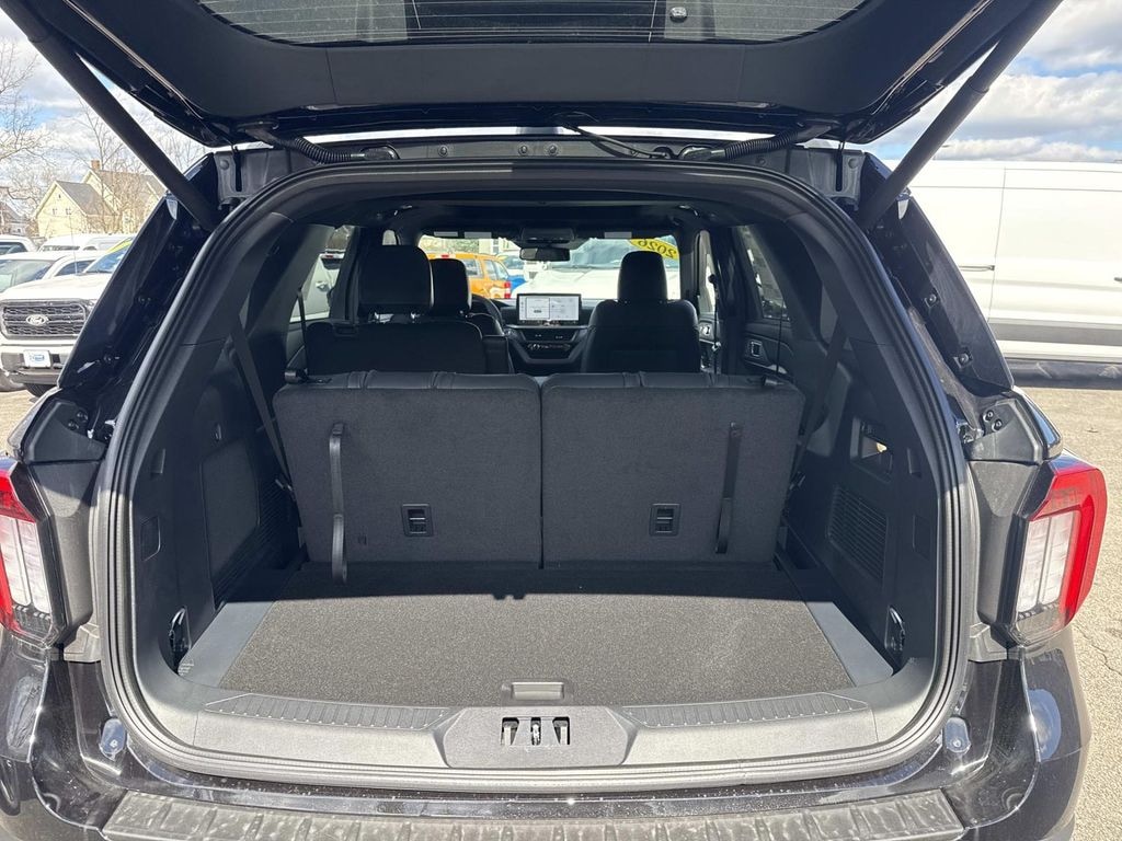 New 2026 Ford Explorer ST-Line SUV