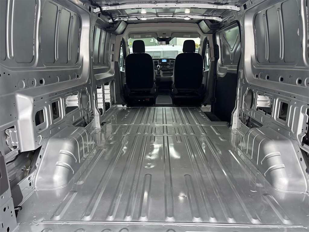 2025 Ford Transit Cargo Van photo 4