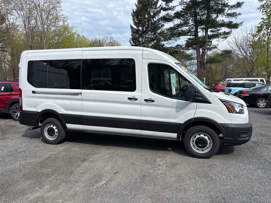 2025 Ford Transit Cargo Van photo 2