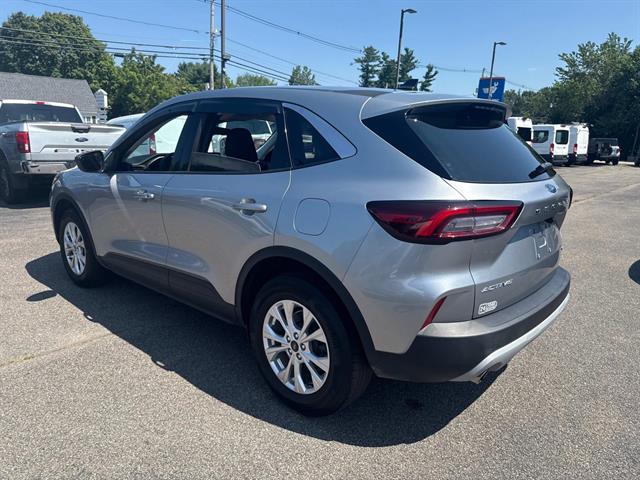 2023 Ford Escape Active photo 3