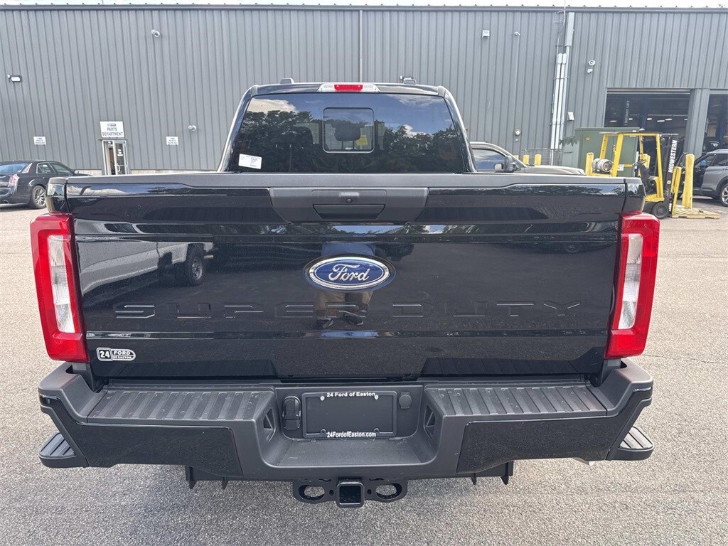 2026 Ford F-350 XL photo 2