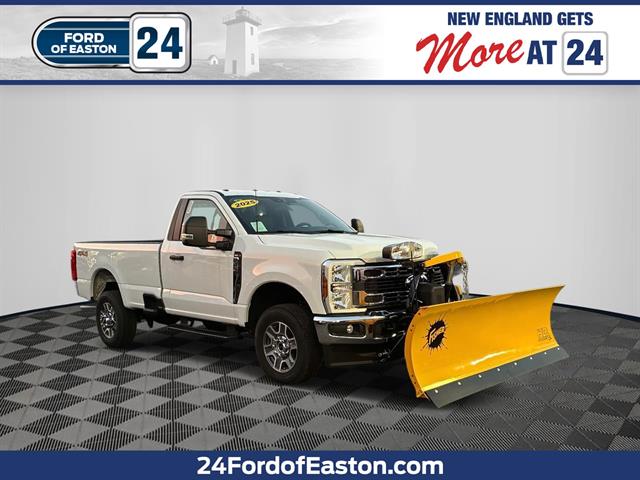 2025 Ford F-350 Super Duty XLT's photo