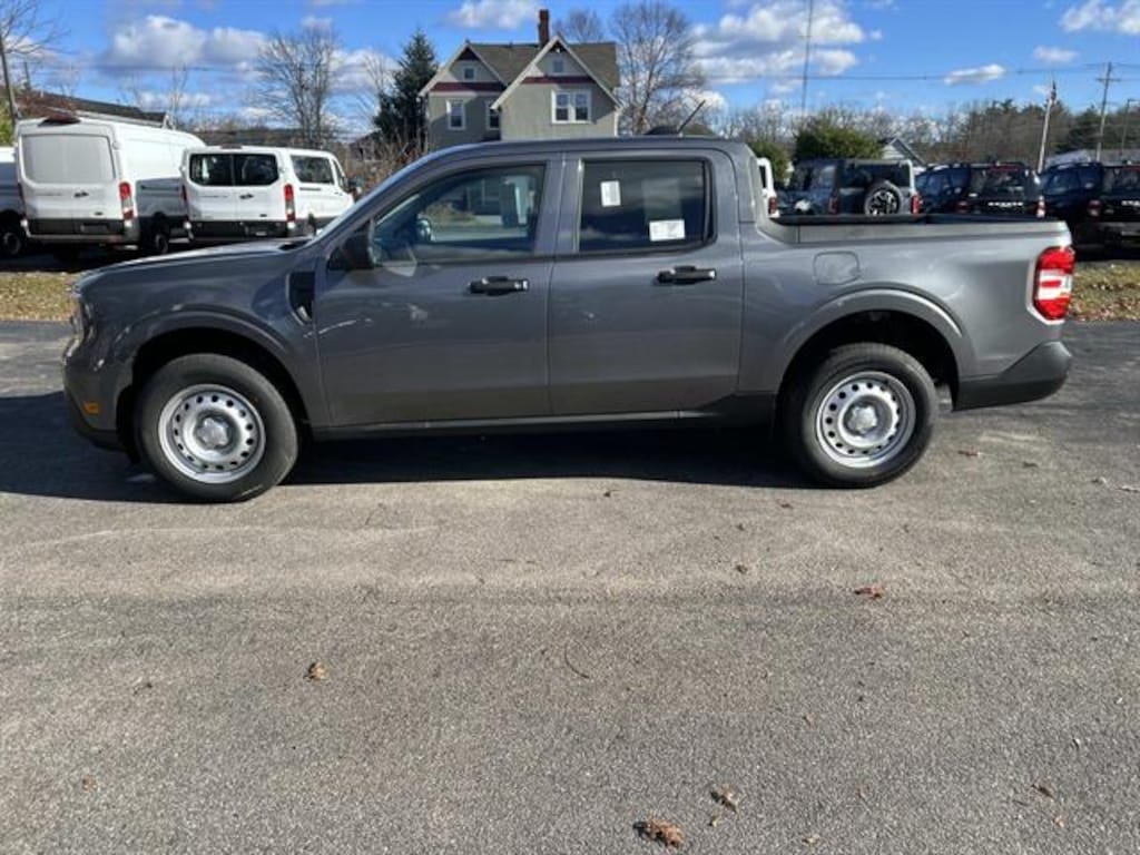New 2025 Ford Maverick XL TRUCK