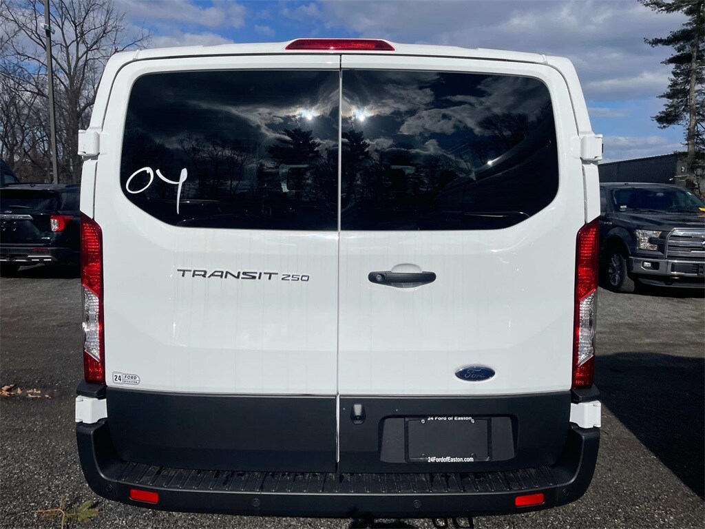 2025 Ford Transit Cargo Van photo 3