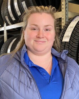 Staff member Tiffany Roach from ID_42defb9d7701