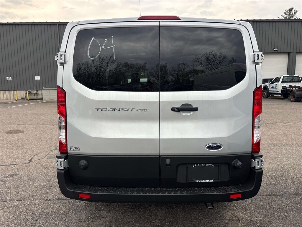 2025 Ford Transit Cargo Van photo 3