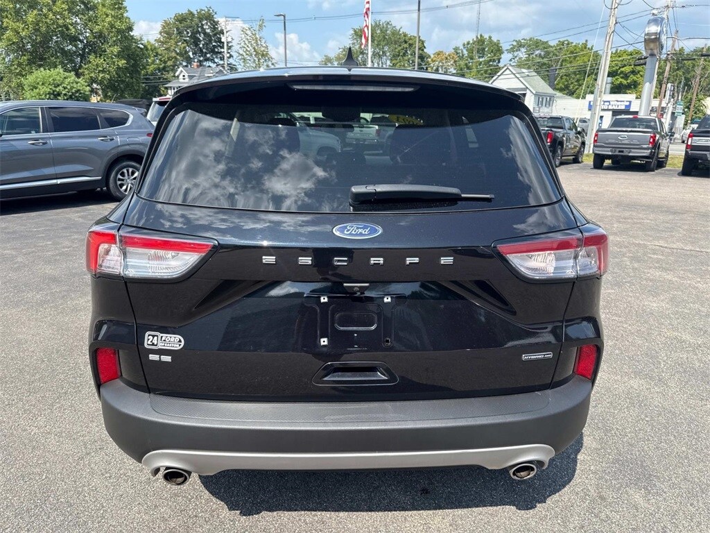 2021 Ford Escape SE Hybrid photo 4