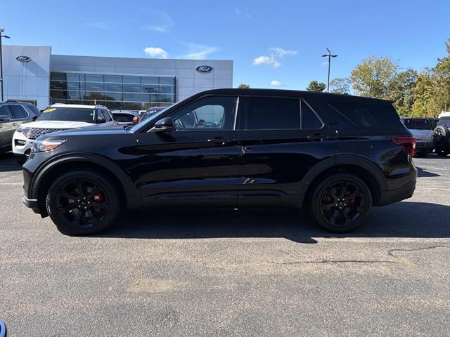 2022 Ford Explorer ST photo 4