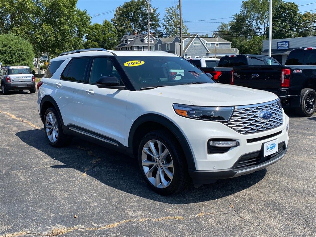 2022 Ford Explorer Platinum photo 3