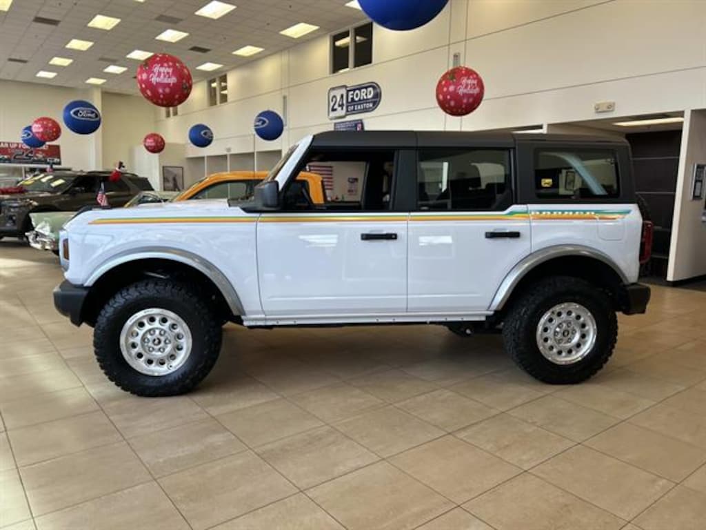 New 2025 Ford Bronco Base SUV